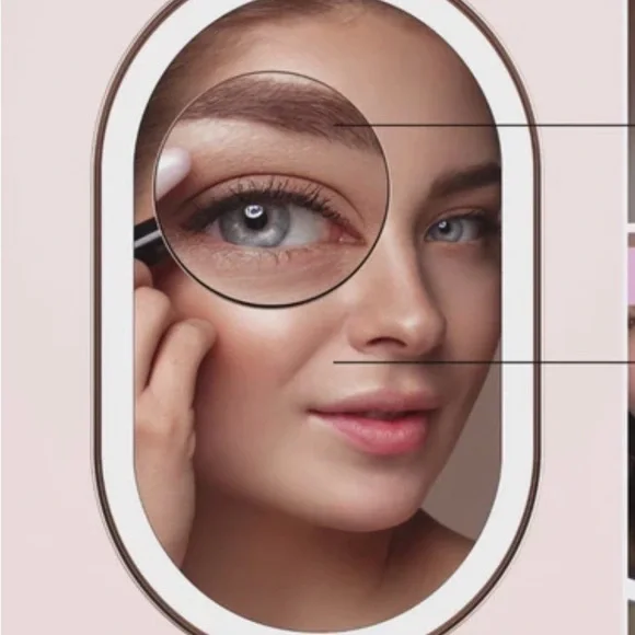 Like new Fancii Vera LED Vanity Mirror with magnifying mirror - Picture 5 of 5